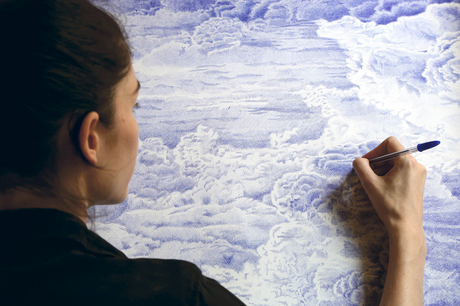 Nuages V – BIC ballpoint pen on paper – photo of drawing in progress - Inès de Chefdebien